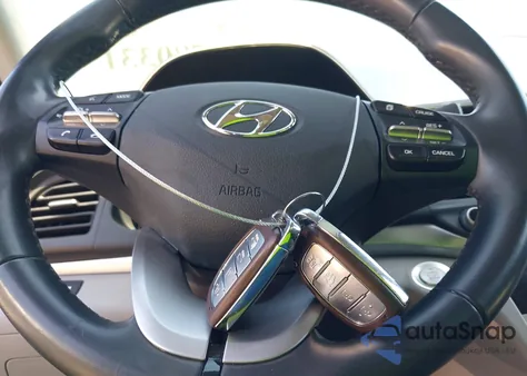 2019 Hyundai Elantra Value Edition z USA, uszkodzony, nr VIN 5NPD84LF6KH414388